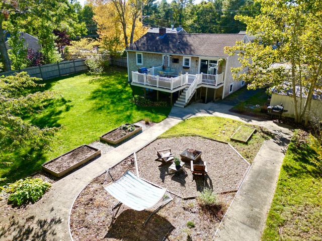 14 Justine Rd, Plymouth, MA 02360