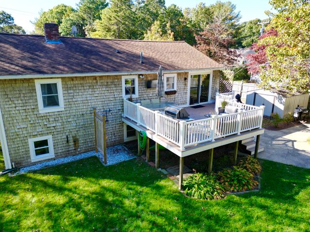 14 Justine Rd, Plymouth, MA 02360