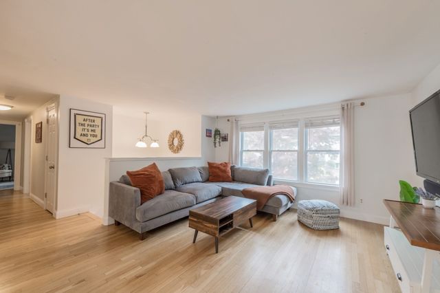 14 Justine Rd, Plymouth, MA 02360