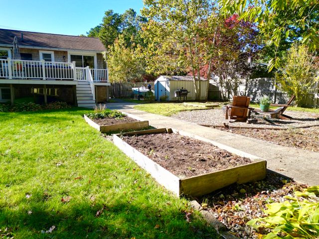 14 Justine Rd, Plymouth, MA 02360