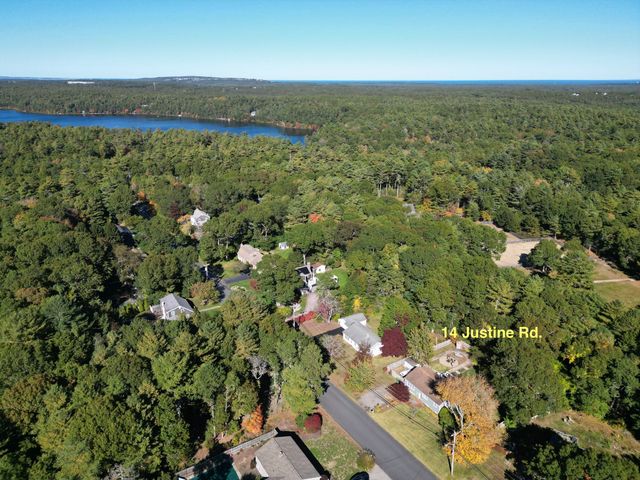 14 Justine Rd, Plymouth, MA 02360