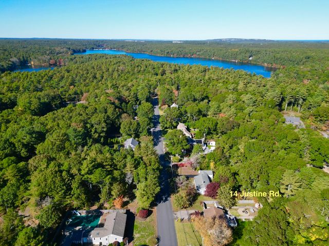 14 Justine Rd, Plymouth, MA 02360