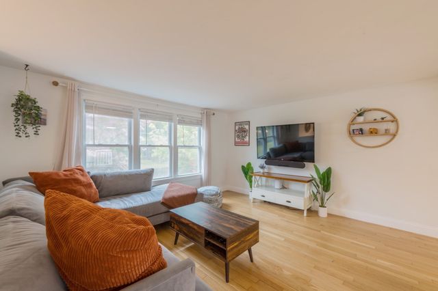 14 Justine Rd, Plymouth, MA 02360