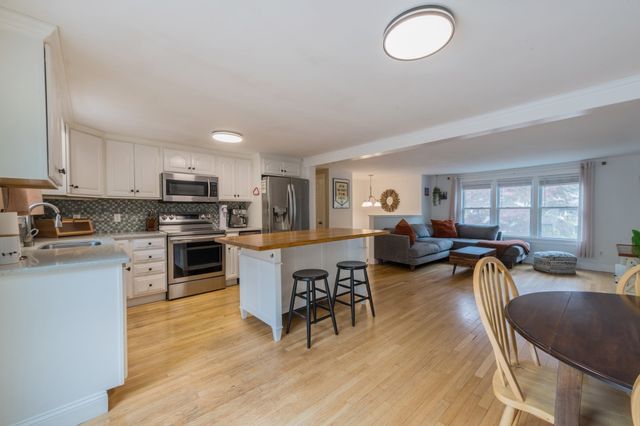 14 Justine Rd, Plymouth, MA 02360