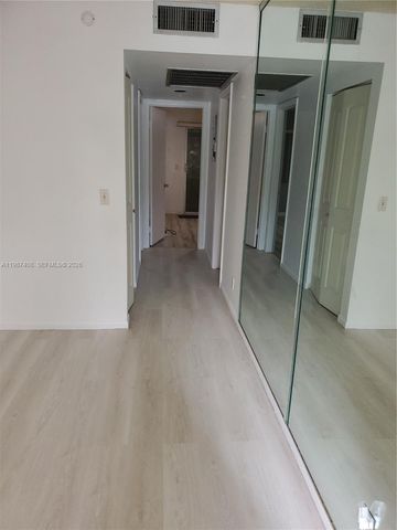 800 SW 131st Avenue 113F, Pembroke Pines, FL 33027