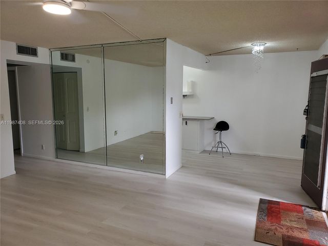 800 SW 131st Avenue 113F, Pembroke Pines, FL 33027