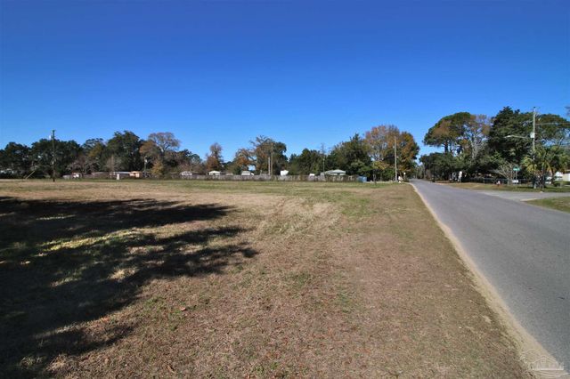 1501 N 50th Ave, Pensacola, FL 32506