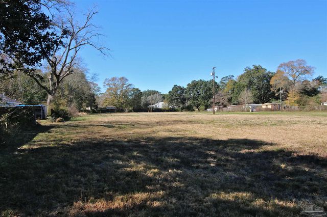 1501 N 50th Ave, Pensacola, FL 32506