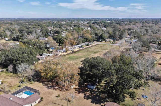 1501 N 50th Ave, Pensacola, FL 32506