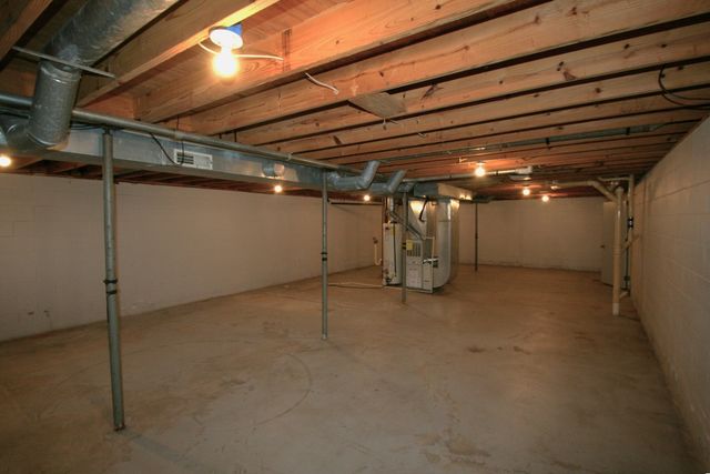 306 E Madison Street, Mackinaw, IL 61755