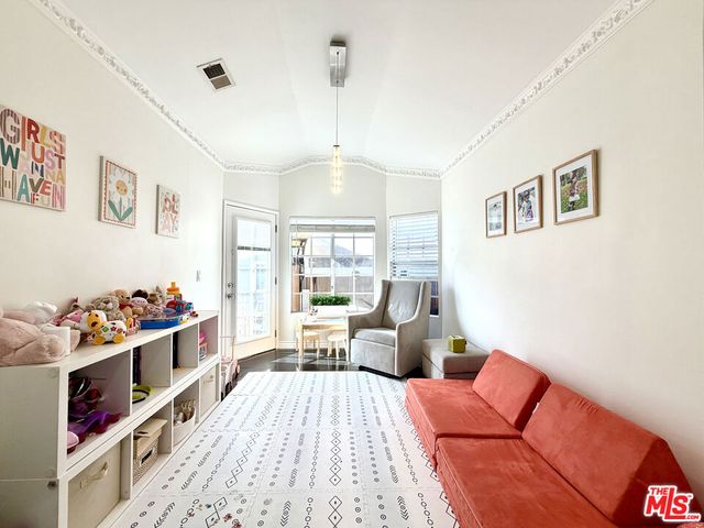 7764 Fountain Avenue, West Hollywood, CA 90046