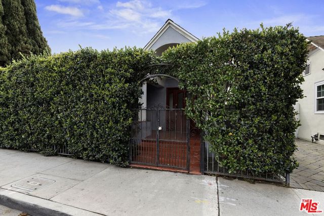 7764 Fountain Avenue, West Hollywood, CA 90046