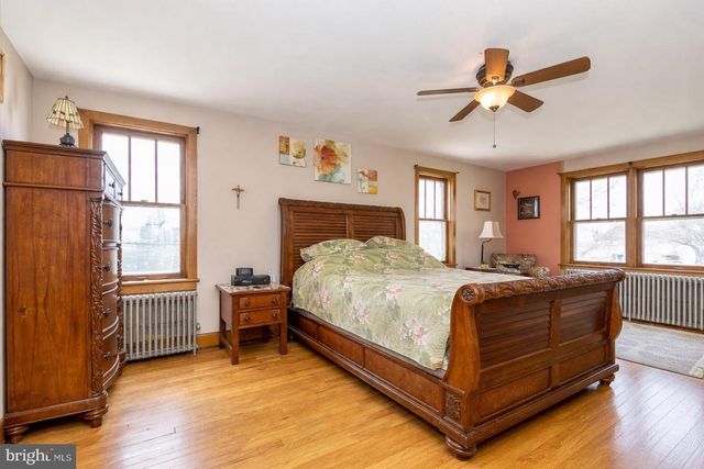 7 OAKLEIGH AVE, Harrisburg, PA 17111