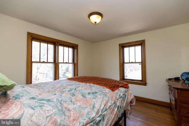 7 OAKLEIGH AVE, Harrisburg, PA 17111