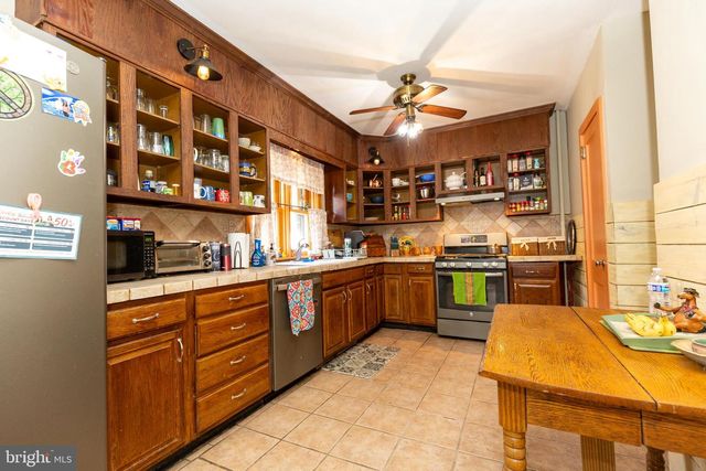 7 OAKLEIGH AVE, Harrisburg, PA 17111
