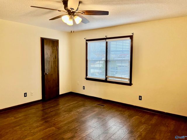 2221 Westmead Drive, Decatur, AL 35603