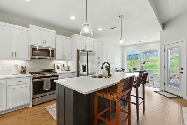 17205 Edinburgh Drive, Little Rock, AR 72210