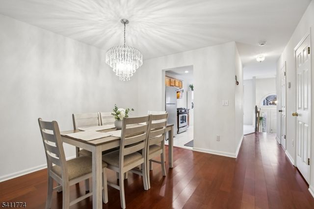 653 Richmond Ct, Ramsey Boro, NJ 07446