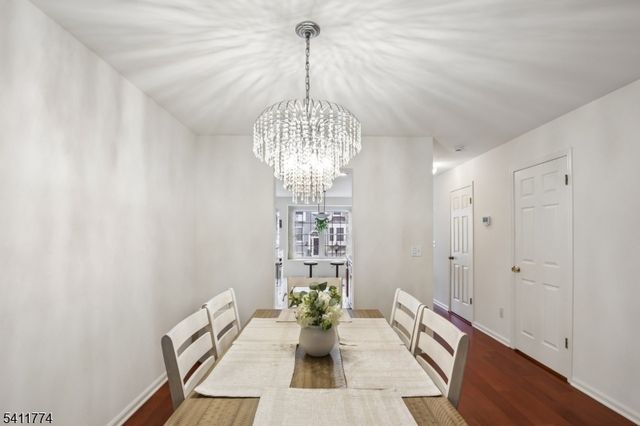 653 Richmond Ct, Ramsey Boro, NJ 07446