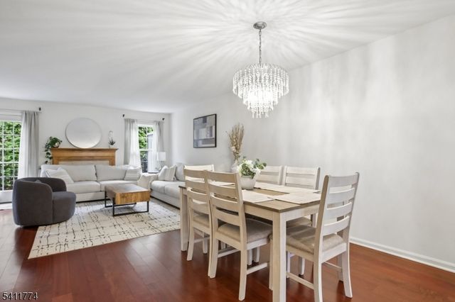 653 Richmond Ct, Ramsey Boro, NJ 07446