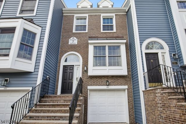 653 Richmond Ct, Ramsey Boro, NJ 07446