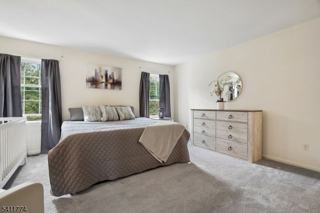 653 Richmond Ct, Ramsey Boro, NJ 07446