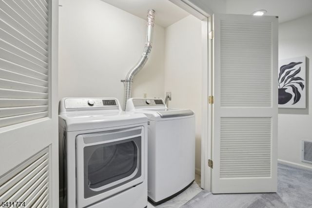 653 Richmond Ct, Ramsey Boro, NJ 07446