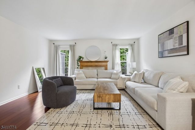 653 Richmond Ct, Ramsey Boro, NJ 07446