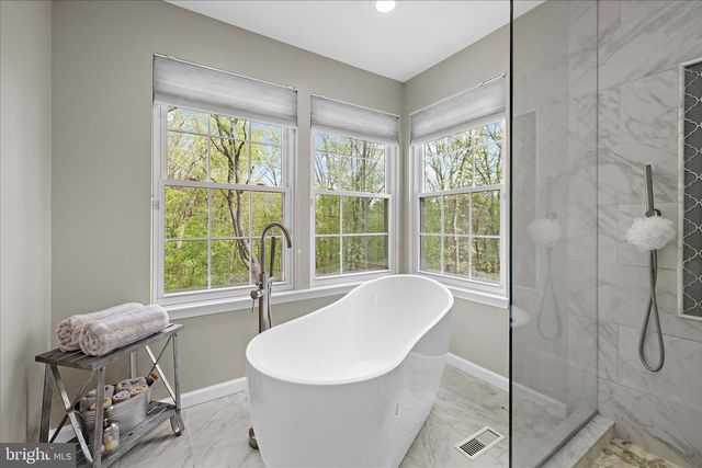 3904 THOROUGHBRED LN, Owings Mills, MD 21117