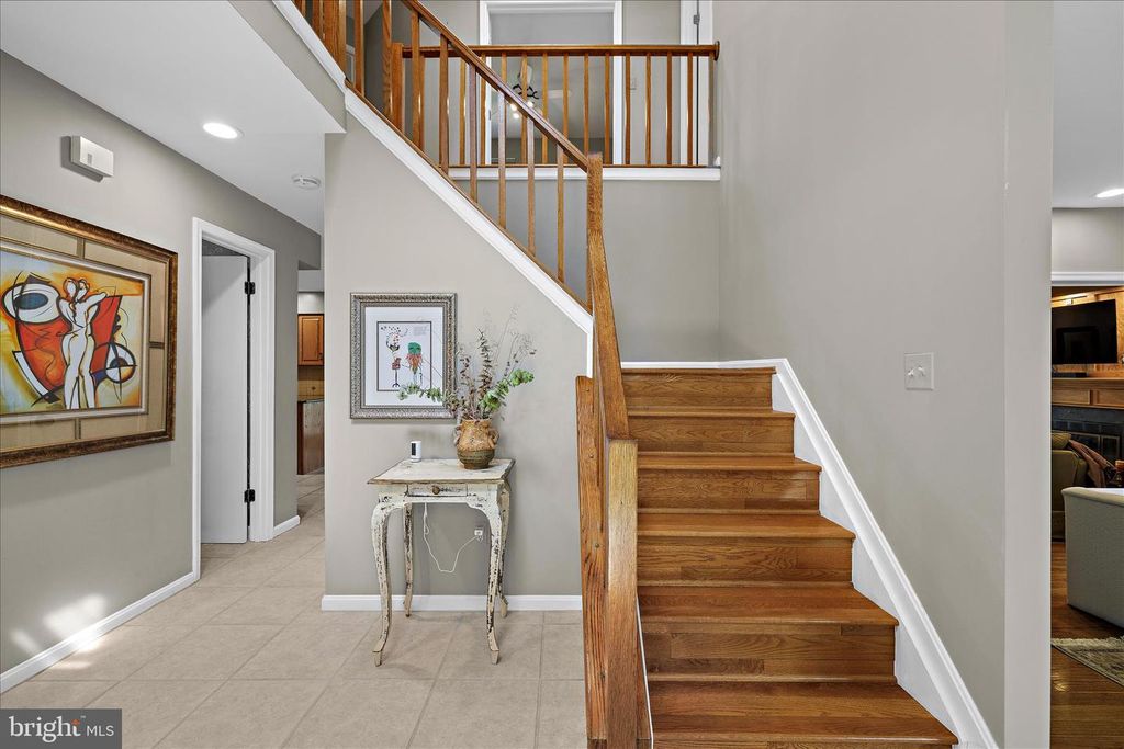 Image 10 of property listing at 3904 THOROUGHBRED LN, Owings Mills, MD 21117