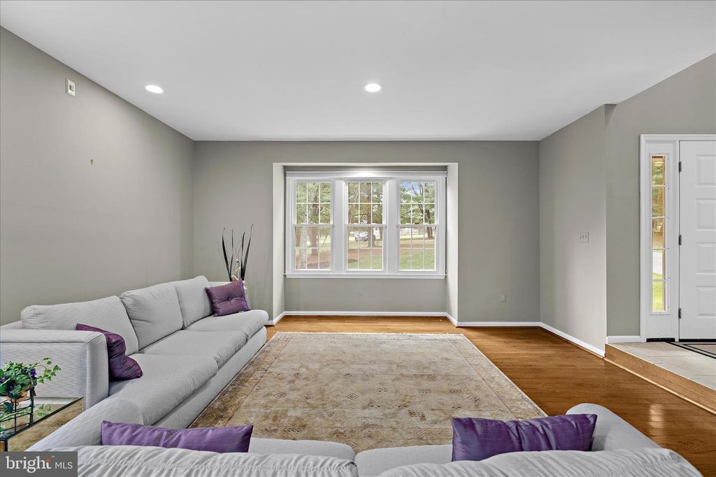 Image 17 of property listing at 3904 THOROUGHBRED LN, Owings Mills, MD 21117