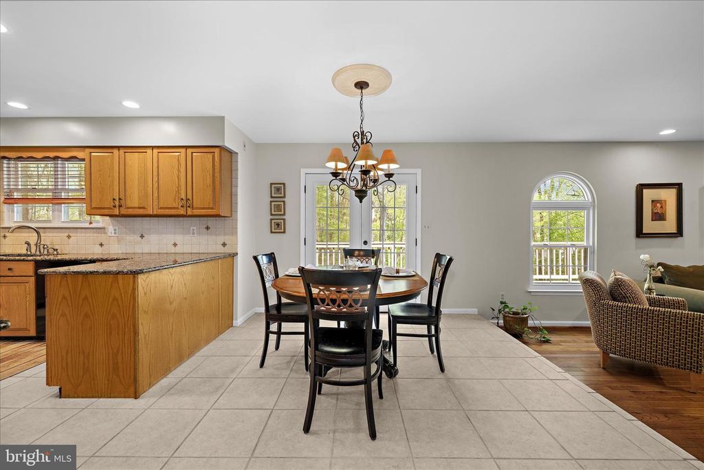 Image 19 of property listing at 3904 THOROUGHBRED LN, Owings Mills, MD 21117