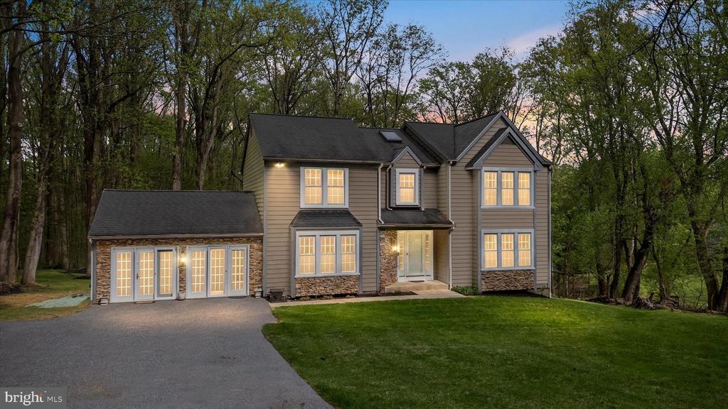 Image 2 of property listing at 3904 THOROUGHBRED LN, Owings Mills, MD 21117