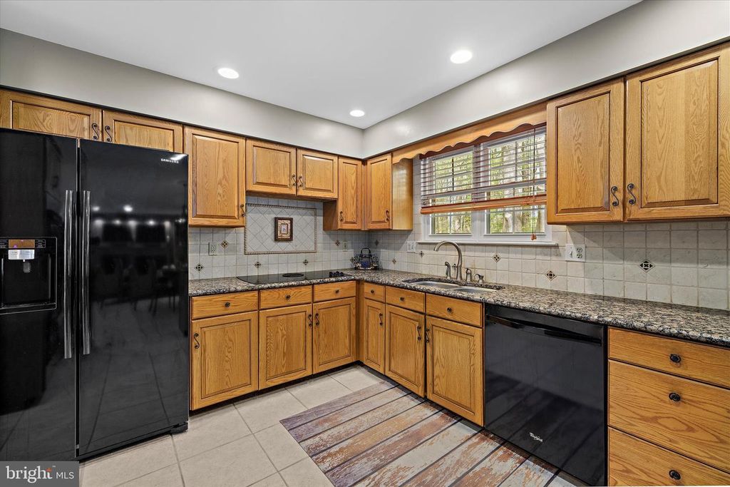 Image 28 of property listing at 3904 THOROUGHBRED LN, Owings Mills, MD 21117