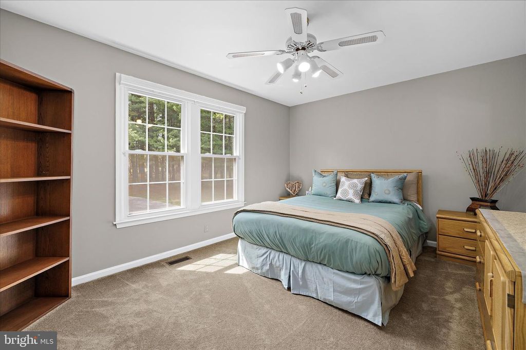 Image 35 of property listing at 3904 THOROUGHBRED LN, Owings Mills, MD 21117