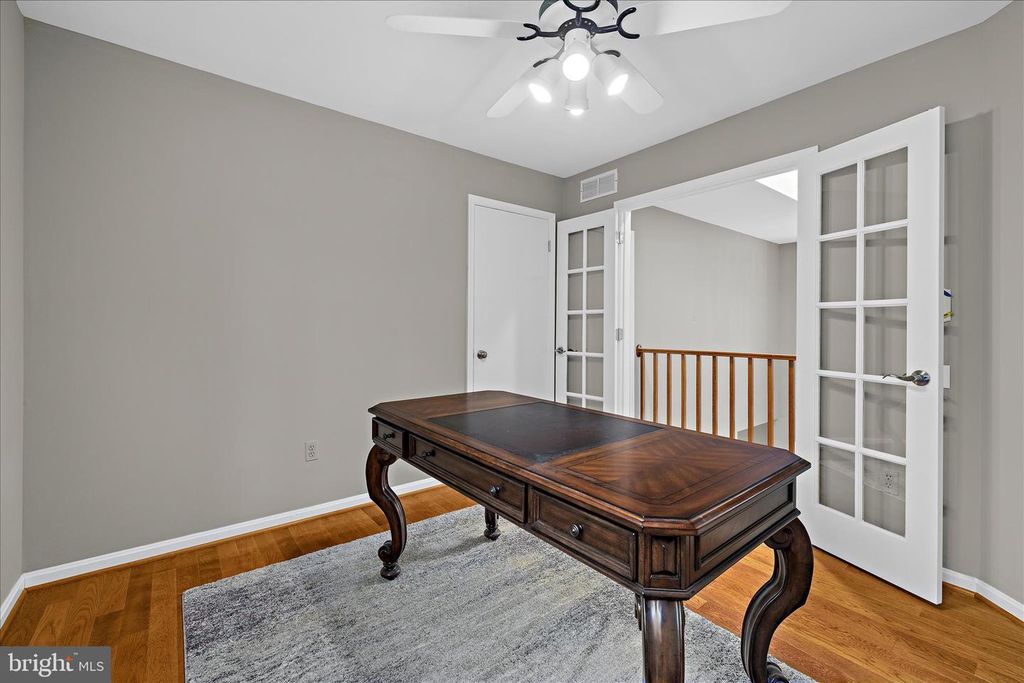 Image 37 of property listing at 3904 THOROUGHBRED LN, Owings Mills, MD 21117