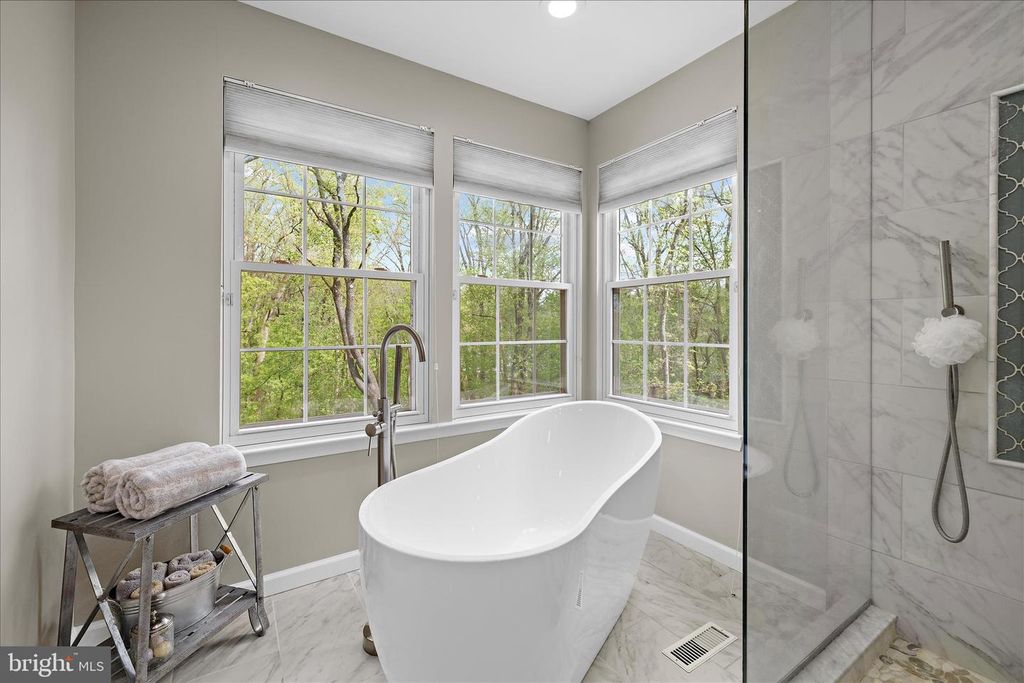 Image 52 of property listing at 3904 THOROUGHBRED LN, Owings Mills, MD 21117