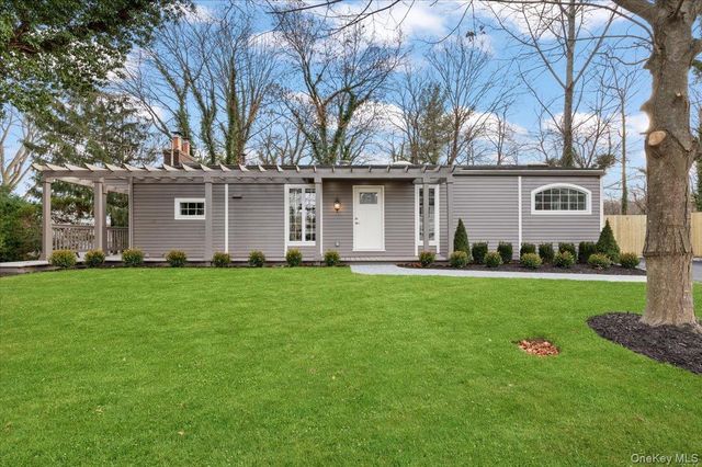 27 Valley Avenue, Locust Valley, NY 11560