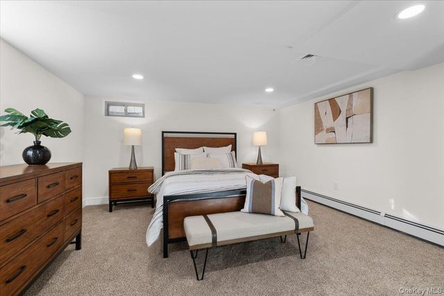 27 Valley Avenue, Locust Valley, NY 11560