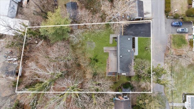 27 Valley Avenue, Locust Valley, NY 11560