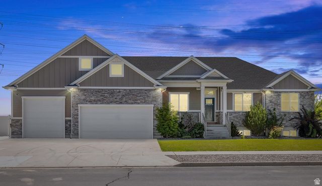 45 N VILLAGE PARK DR, Layton, UT 84041