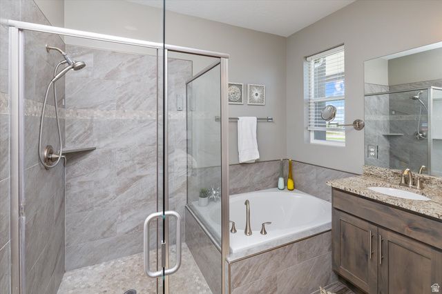 45 N VILLAGE PARK DR, Layton, UT 84041