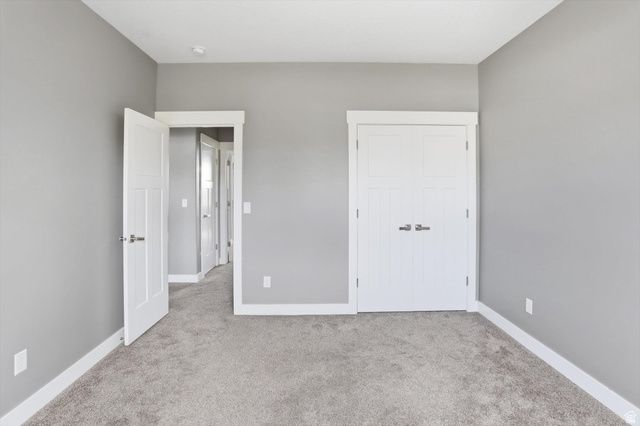 45 N VILLAGE PARK DR, Layton, UT 84041