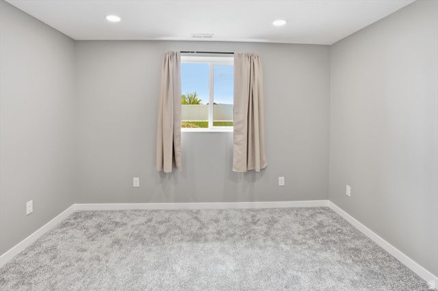45 N VILLAGE PARK DR, Layton, UT 84041