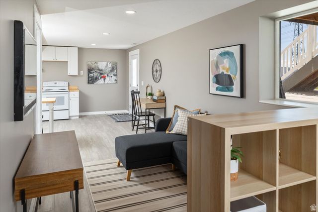45 N VILLAGE PARK DR, Layton, UT 84041