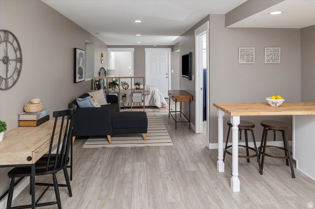 45 N VILLAGE PARK DR, Layton, UT 84041