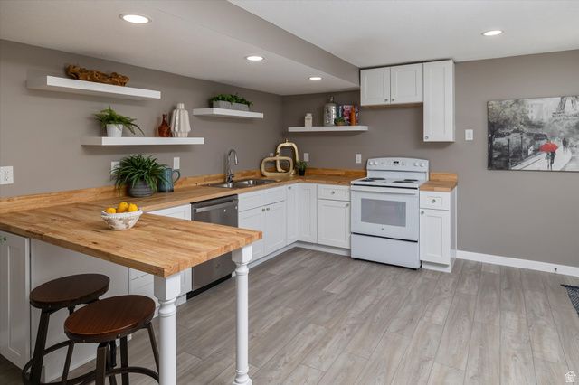 45 N VILLAGE PARK DR, Layton, UT 84041