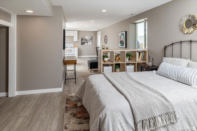 45 N VILLAGE PARK DR, Layton, UT 84041