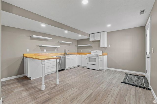 45 N VILLAGE PARK DR, Layton, UT 84041