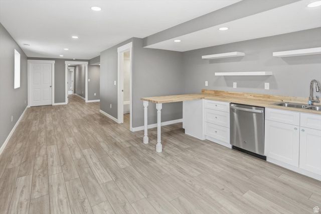 45 N VILLAGE PARK DR, Layton, UT 84041